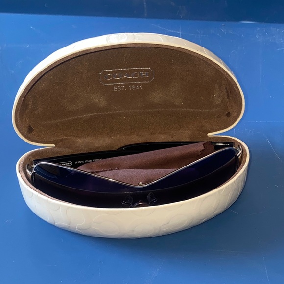 Coach Women's Black Sunglasses with Cream Case - Picture 6 of 10